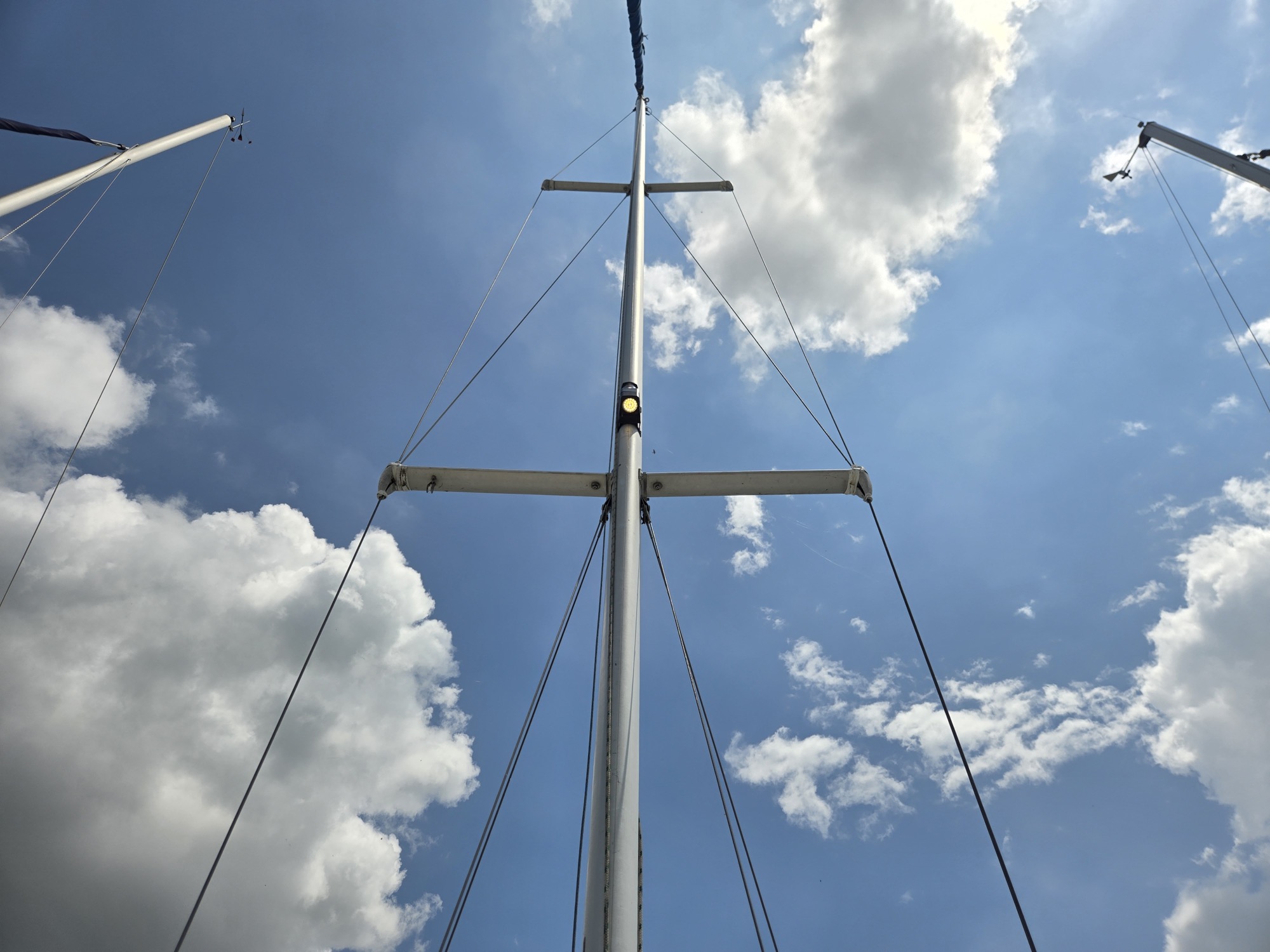 Masthead sloop rig. Standing rigging is original, which is a sentence with consequences.